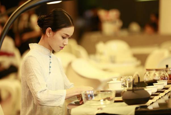 女人，最适合多喝点茶