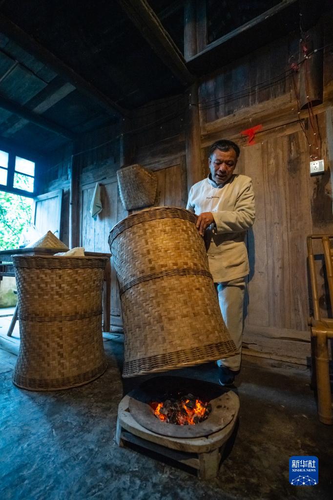 四川：一片匠心在“雅茶”