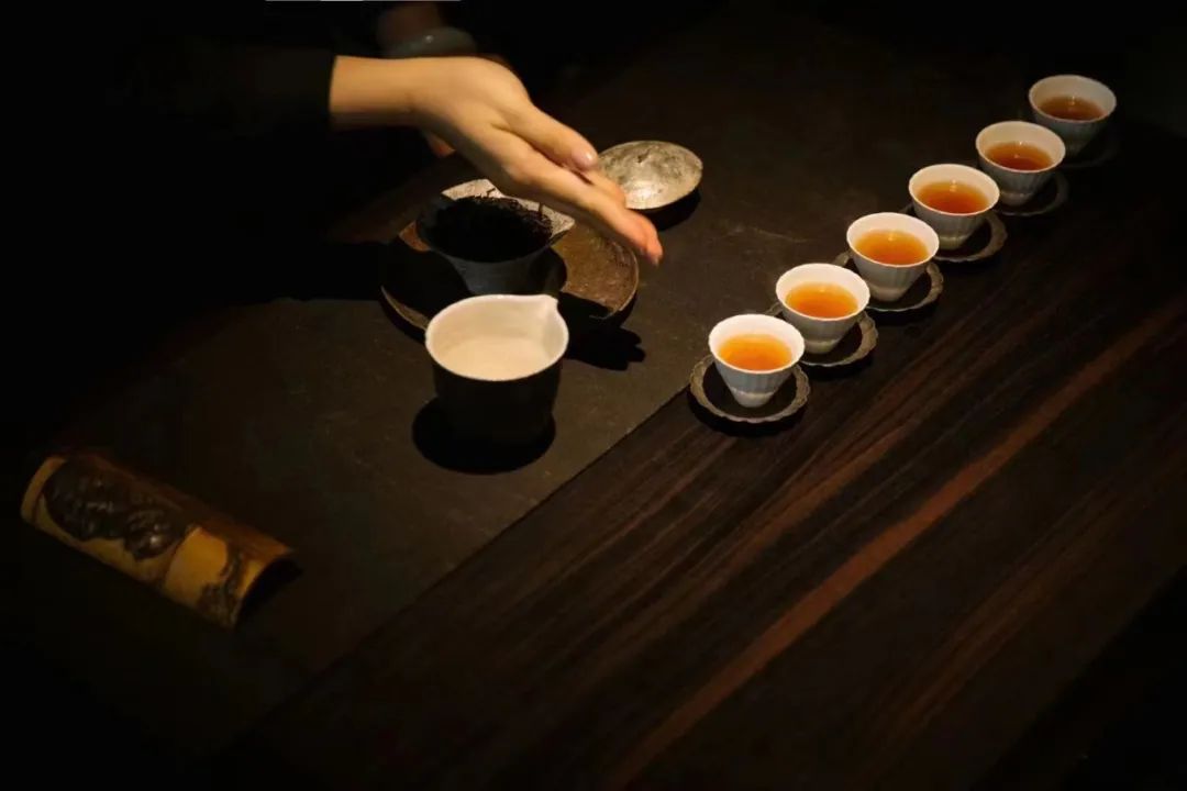 后半生，圈子不大，有你有茶