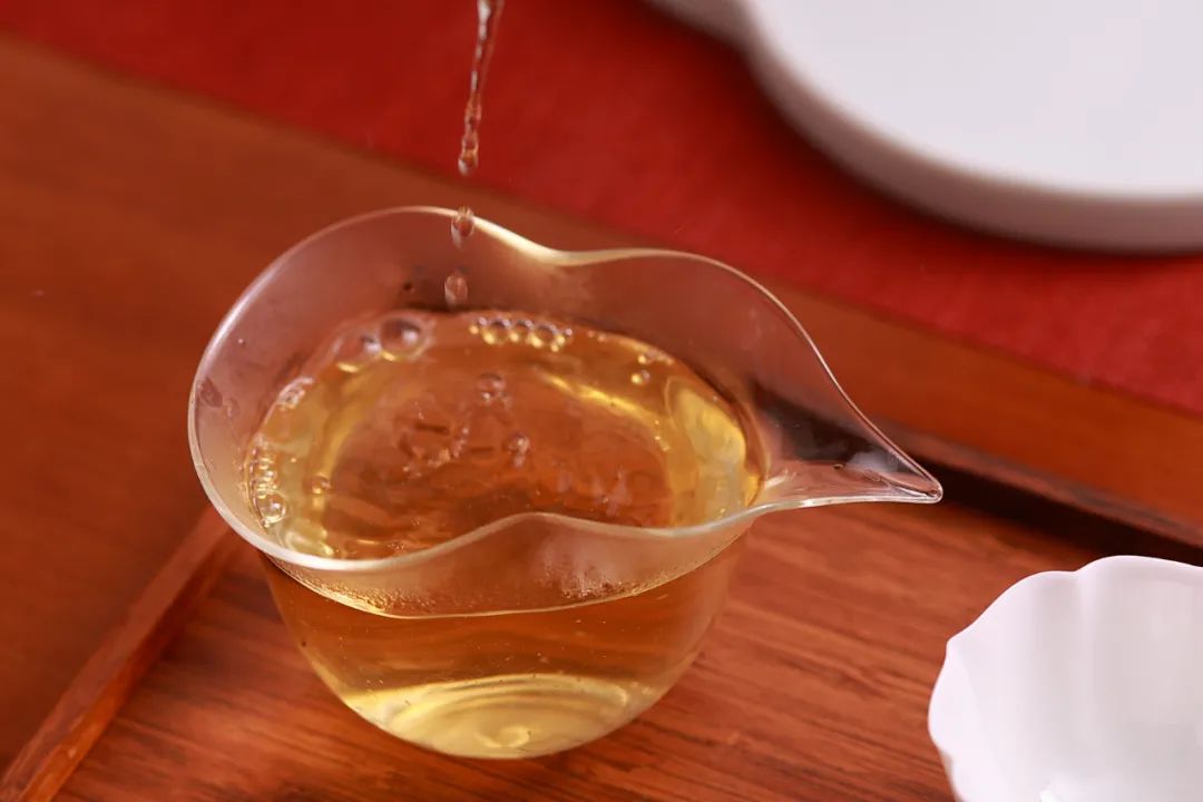 为什么我们喝茶越喝越舒服、越喝越开心