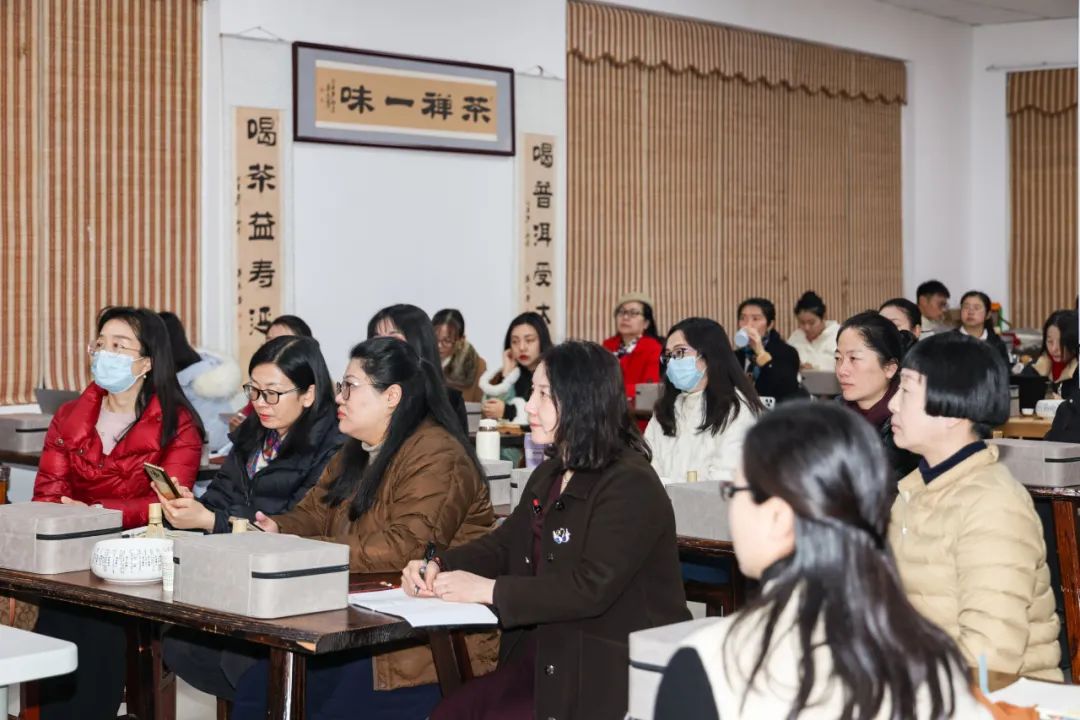 “高校联盟首届宋代喫茶斗茶大赛”赛前师资培训班成功举办
